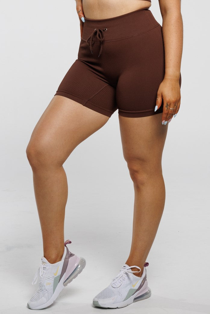 Esse in Chocolate | Mid Length Shorts with Drawstring