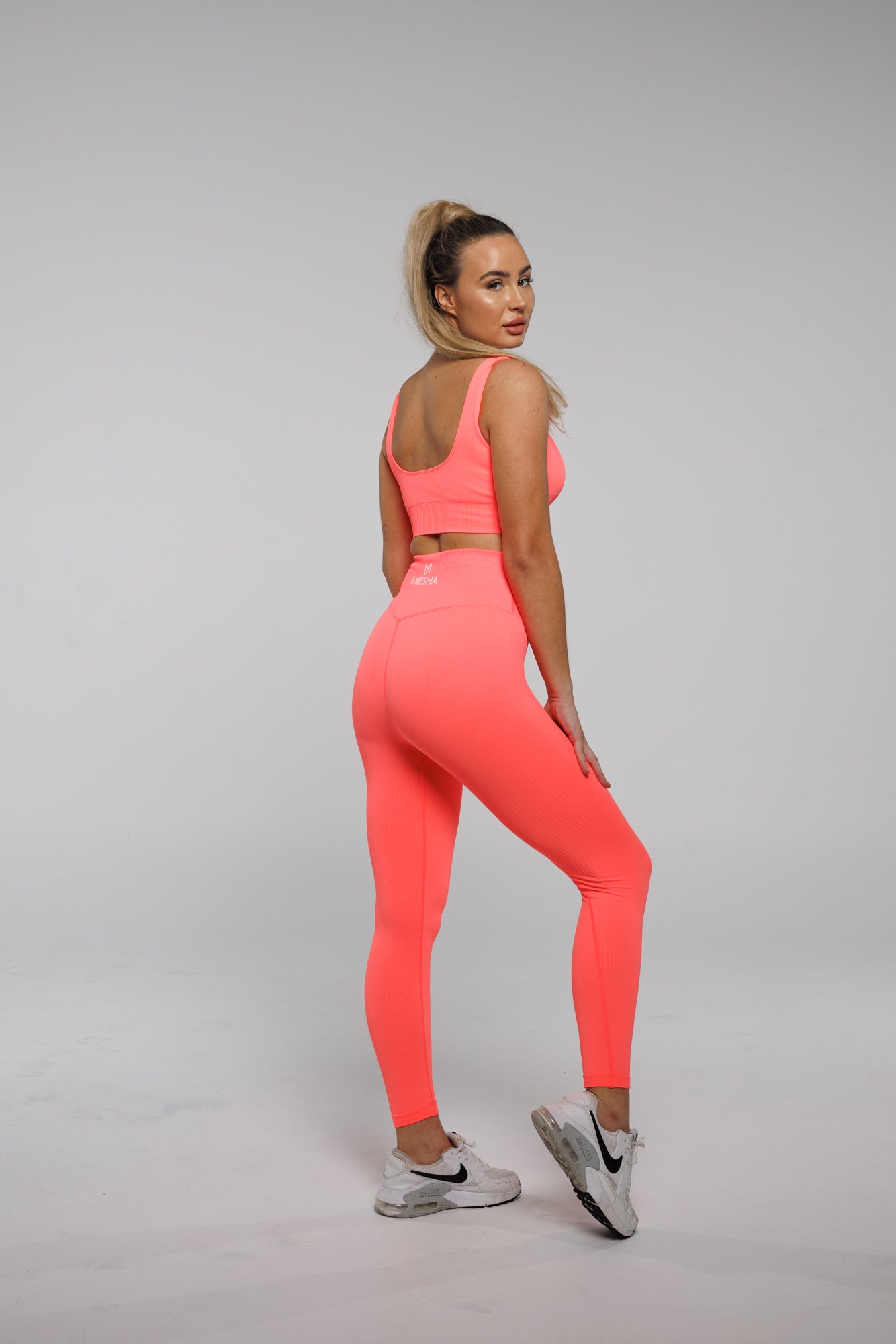 Bloom in Neon Pink | Slim Fit Leggings