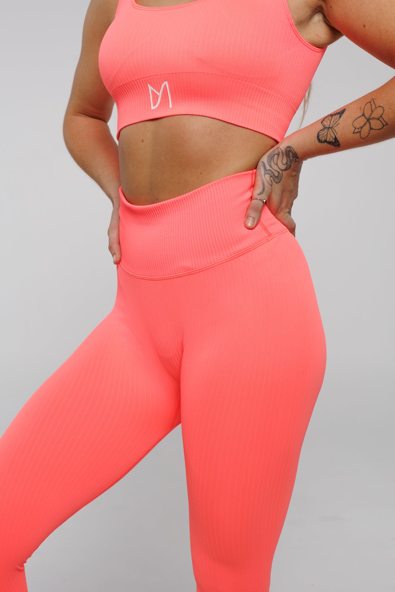 Bloom in Neon Pink | Slim Fit Leggings