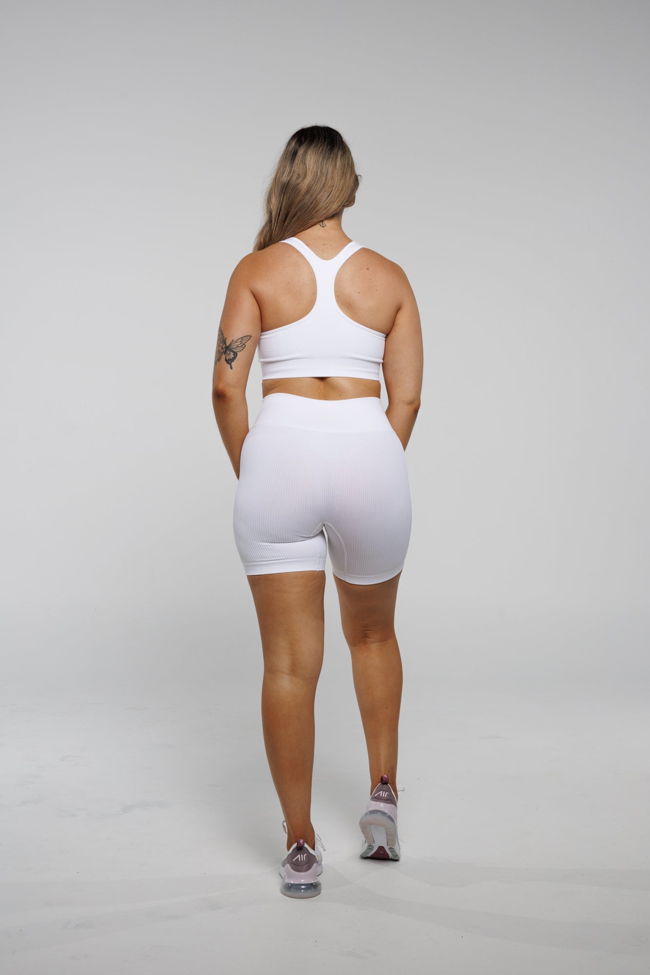 Esse in White | Mid Length Shorts with Drawstring